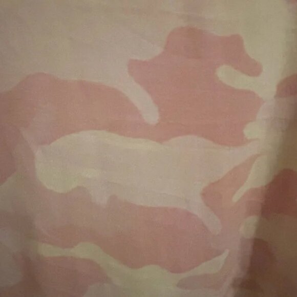 Time and Tru pink camouflage sweatshirt size 2x/20 - Picture 2 of 3
